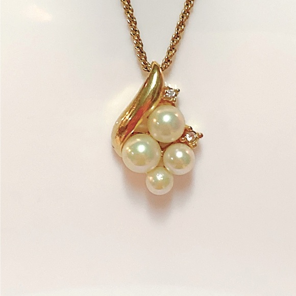 Christian Dior Pearl Rhinestone Gold Tone Pendant Necklace- GREAT CONDITION - Picture 3 of 9